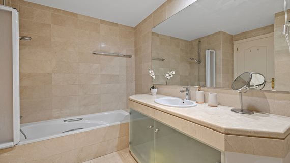 1748 Golf Apartment Benahavis-24 image