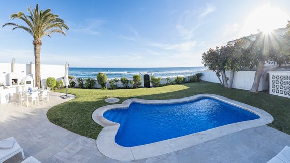 1771 Strandvilla Marbella-10 image