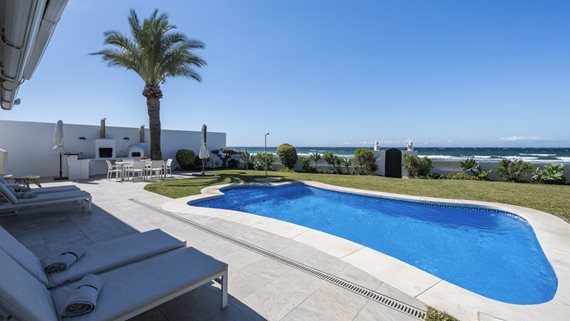 1771 Strandvilla Marbella-24 image