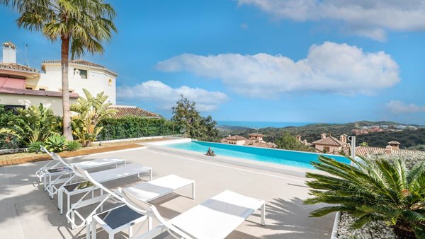 1806 Villa La Mairena-12