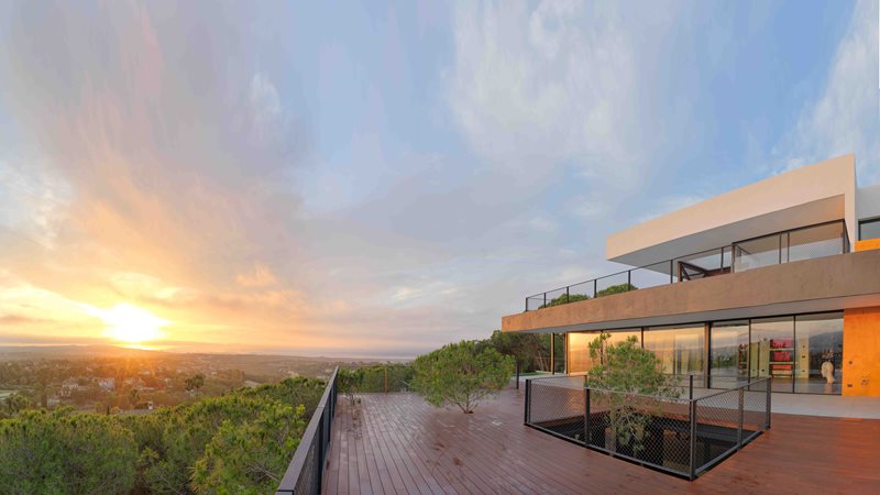 Spektakuläre Villa in zeitgenössischer Architektur mit Panoramablick